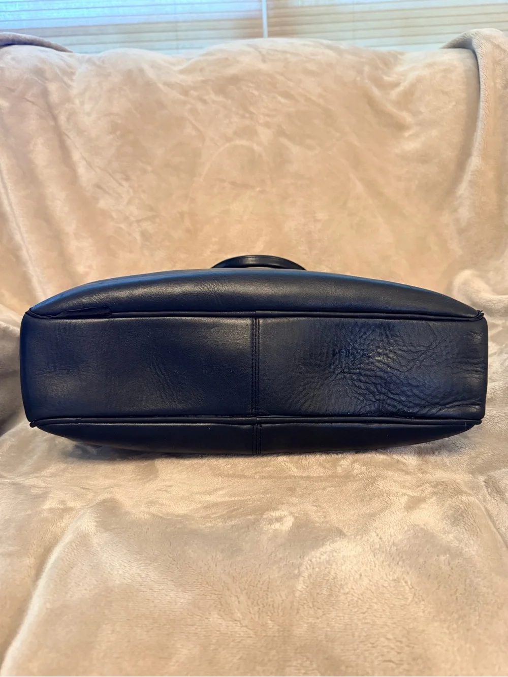 Eddie Bauer sleek black